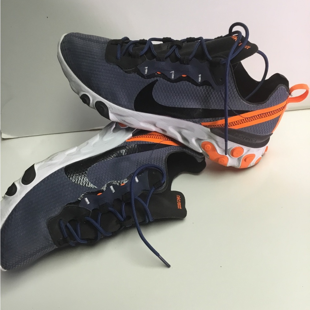 Nike Kids Grey and Orange Low-Top Sneakers